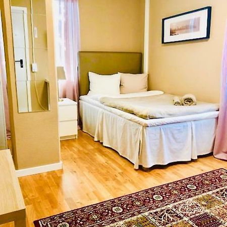 Golden Hostel Jarfalla Zewnętrze zdjęcie