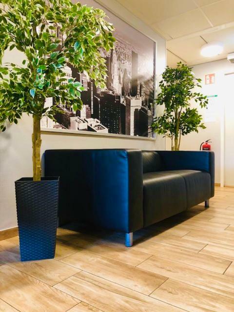 Golden Hostel Jarfalla Zewnętrze zdjęcie